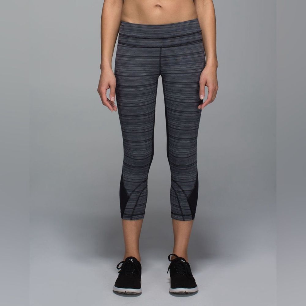 Lululemon Run: Inspire Crop II (Mesh) in Cyber Stripe Deep Coal Black - Picture 3 of 11